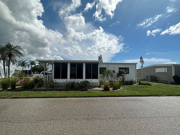 3rd image of 64 Nagua Ct