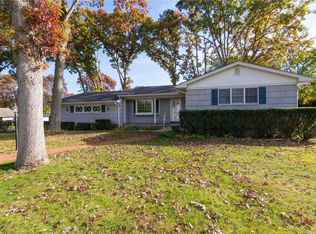 65 Toomey Rd, West Islip, NY 11795