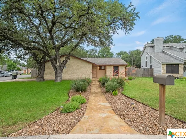 2001 Castle Bluff Dr, San Marcos, TX 78666