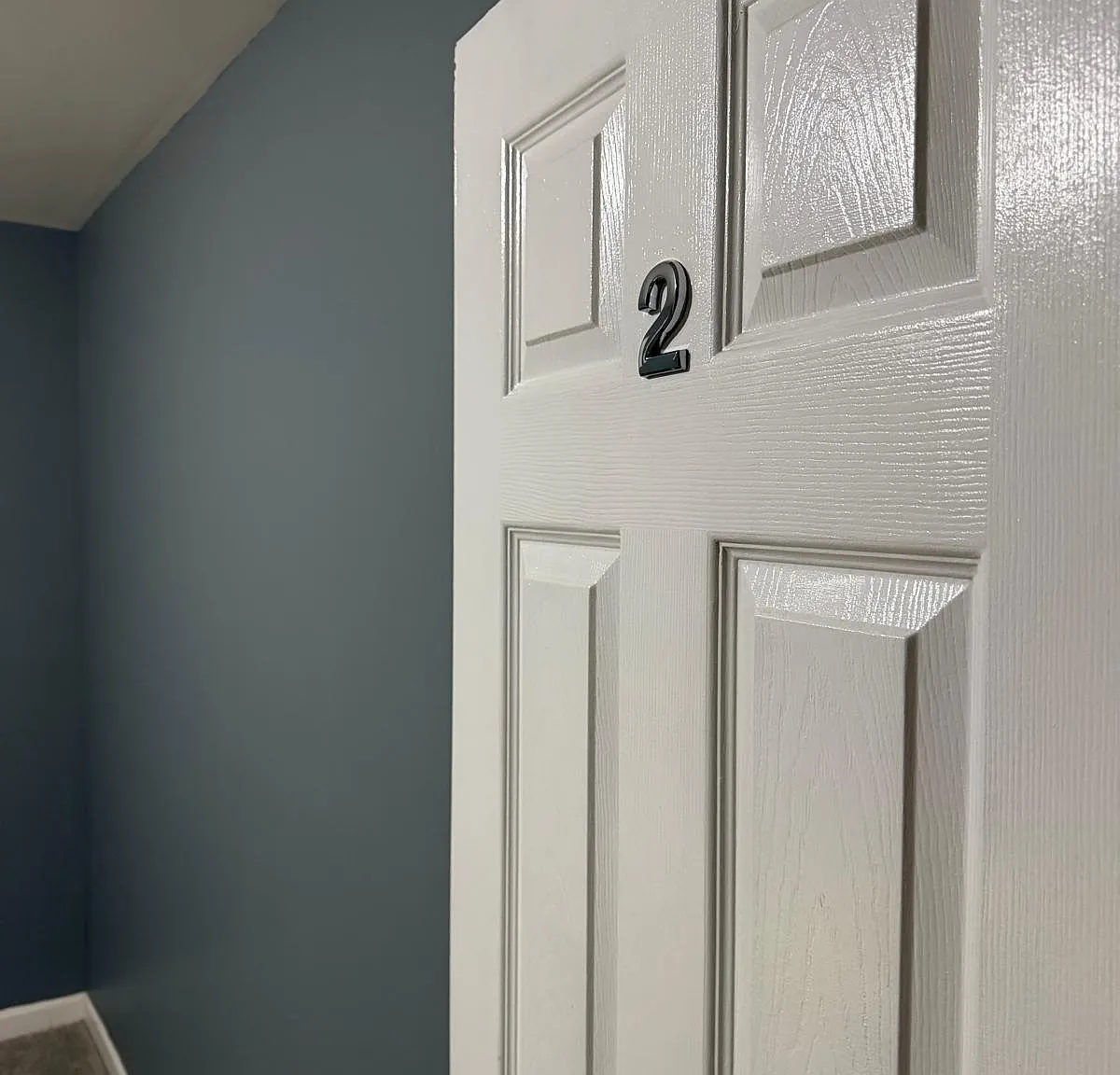 3 bed, 2.0 bath, 1300 sqft, $1,092 — Photo 1