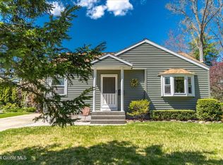 73 Glendale Rd, Latham, NY 12110