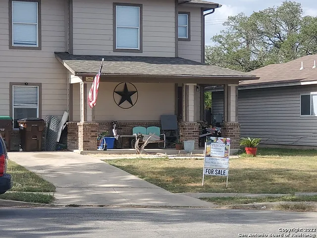 3 bed, 2.5 bath, 1880 sqft, $1,650 — Photo 4