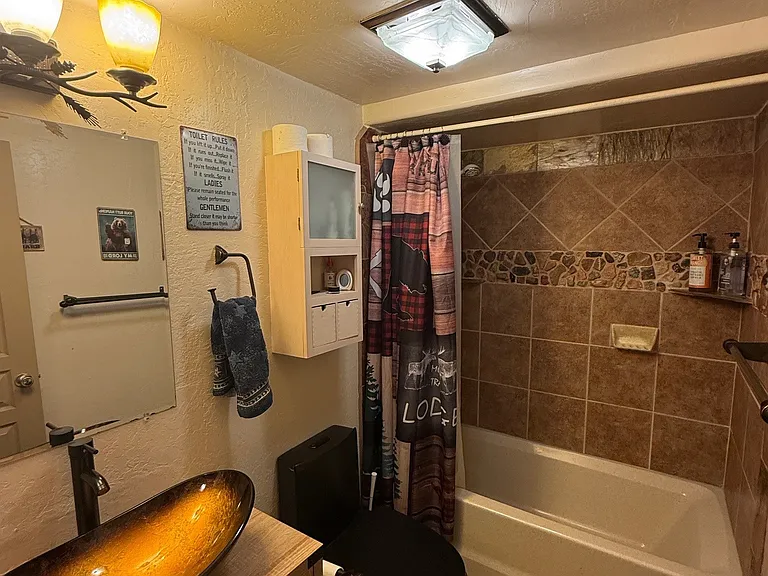 2429 Ellsworth Ave — Photo 17