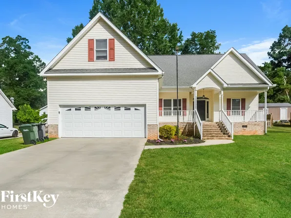 376 Stonehaven Ct SW, Concord, NC 28027