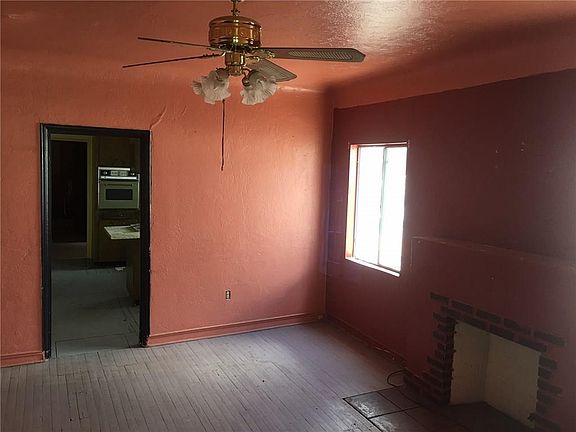 3rd image of 315 Wenda Dr