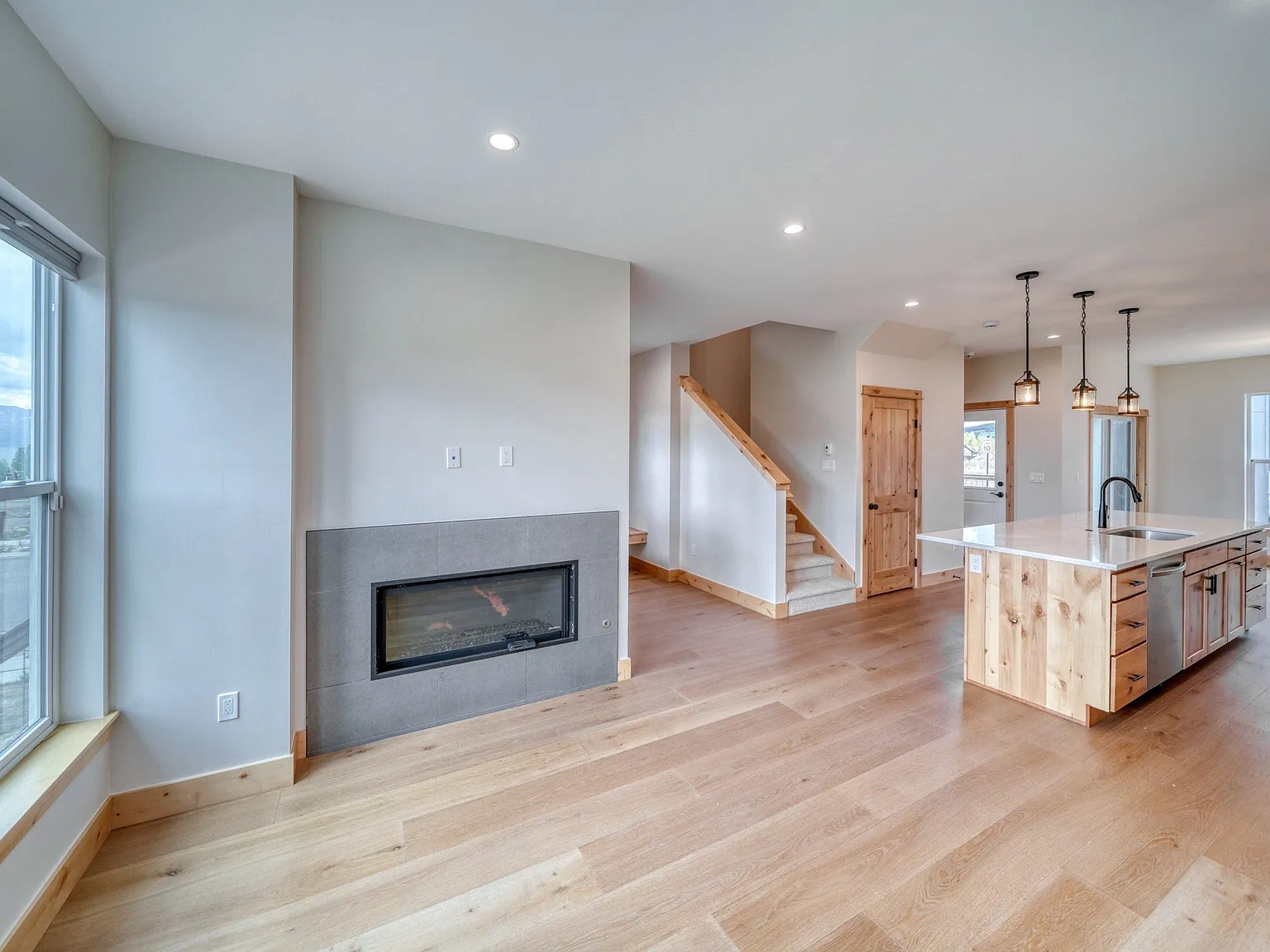 300 McClary Park - 1 — Photo 2
