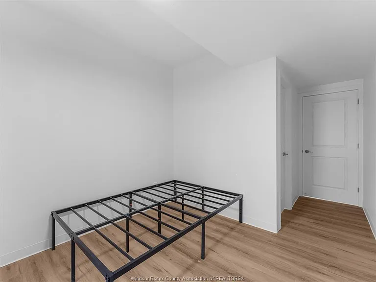 185 Randolph Pl — Photo 18