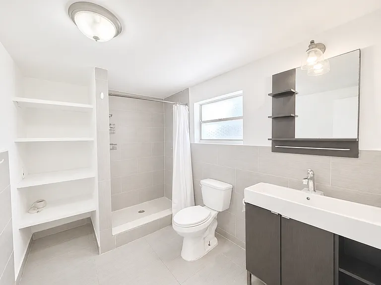 2519 Pierce St #B — Photo 6