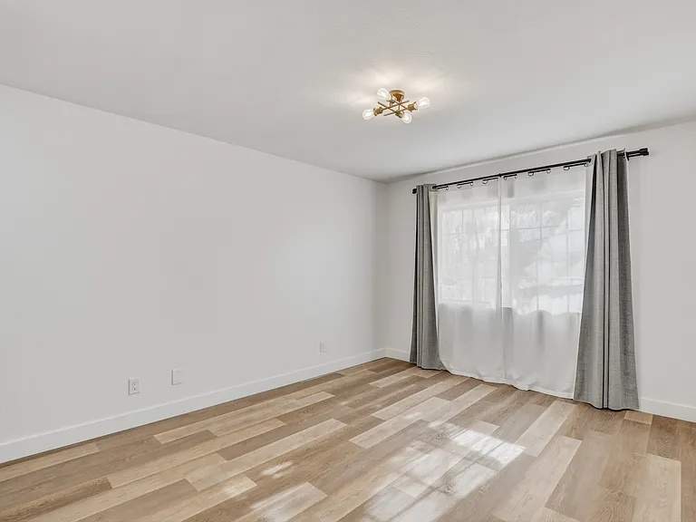 7987 Dorinda Ave — Photo 36