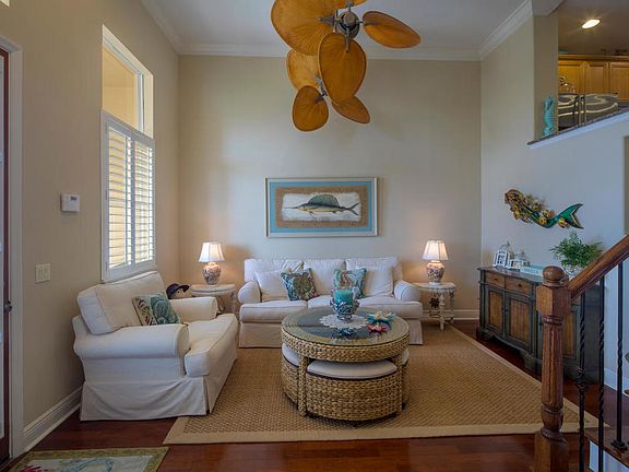 5th image of 2095 Edgewater Dr