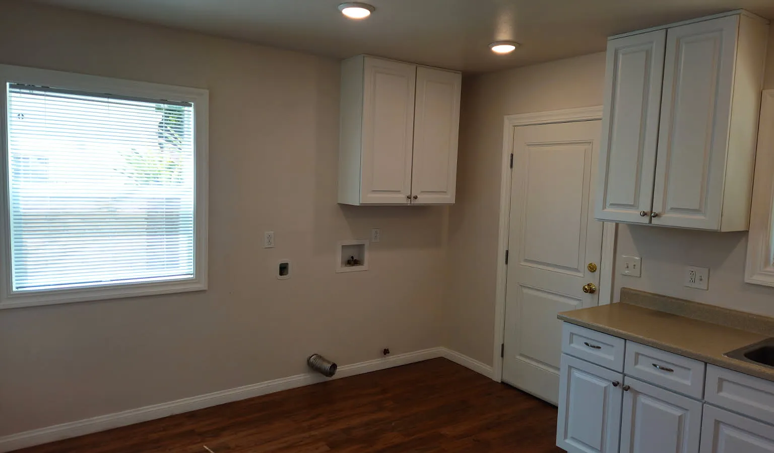 2 bed, 800 sqft, $3,000 — Photo 4