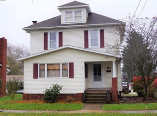 268 4th St NE, Carrollton, OH 44615