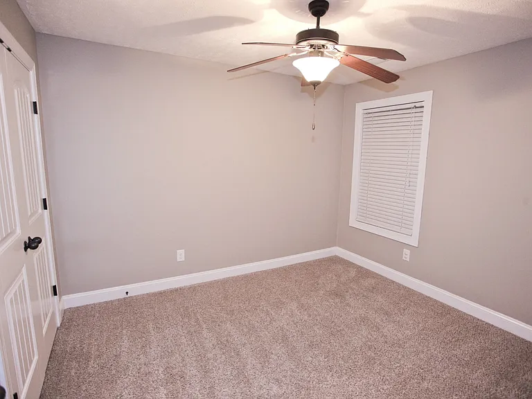 717 Elm St — Photo 13