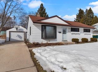 1121 5th Ave, Grafton, WI 53024