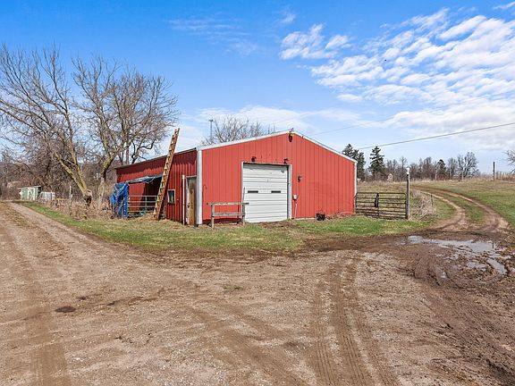 5th image of 8591 Reading Rd