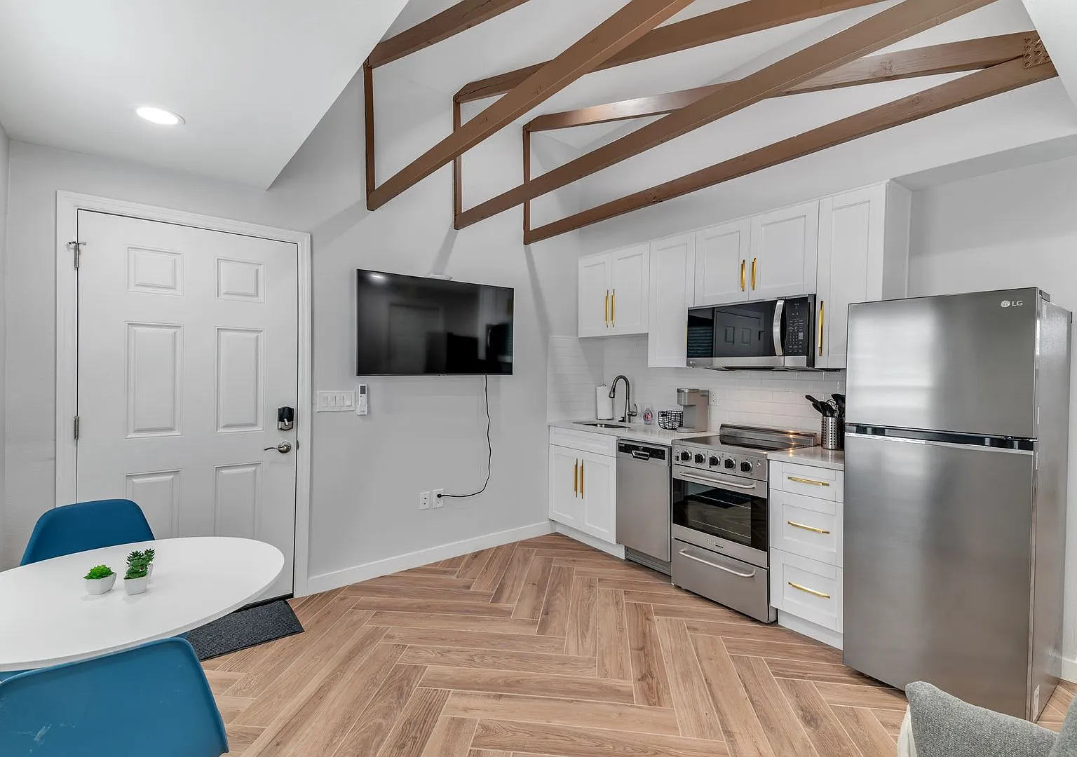 601-603 Tampa Bay Growth Fund Principal LLC — Photo 1