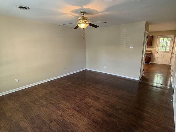 2nd image of 118 Dill Ln APT B
