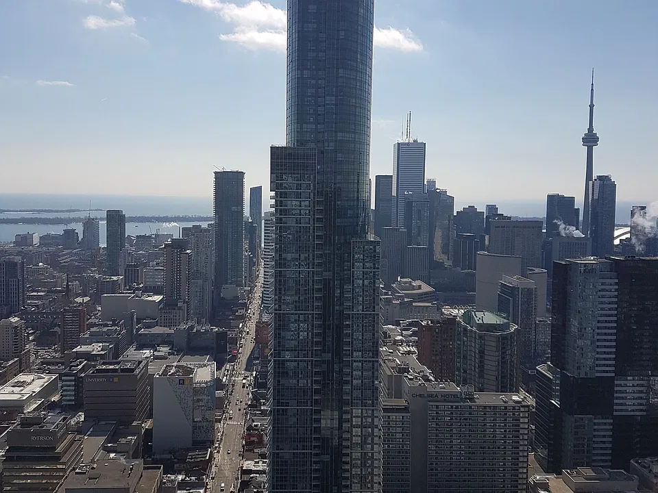 7 Grenville St #5710