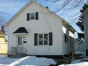 1st image of 1729 S 15th St