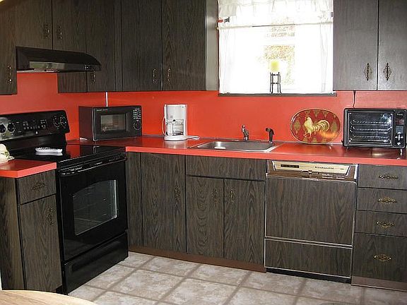 5th image of 2225 Elder Ave
