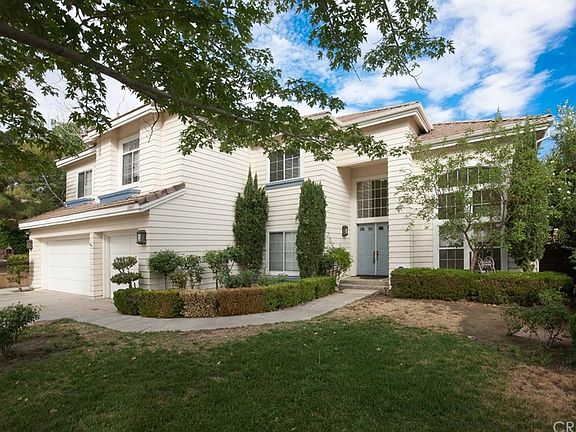 2nd image of 42035 Parkmont Dr