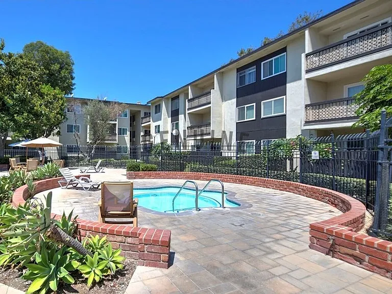 12200 Montecito Rd #K204 — Photo 2