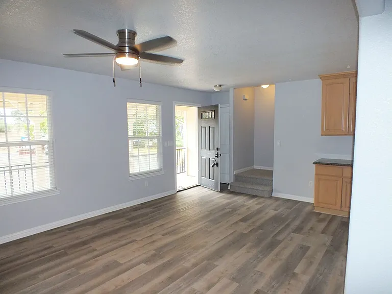 3253 La Canada Dr — Photo 5