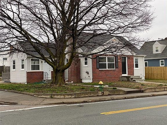 2nd image of 15 Borden Ave