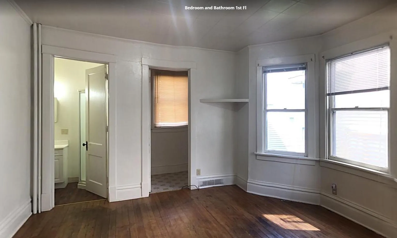 4 bed, 2351 sqft, $2,932 — Photo 3
