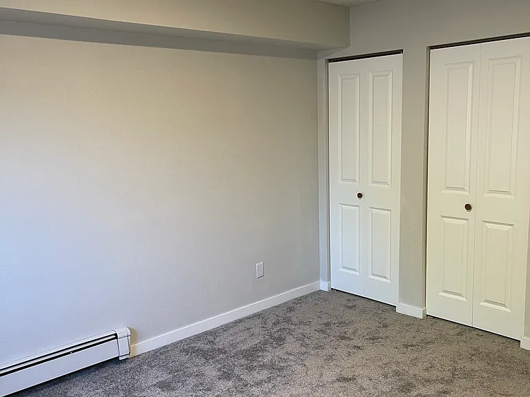 19 E Burlington St #108S — Photo 9