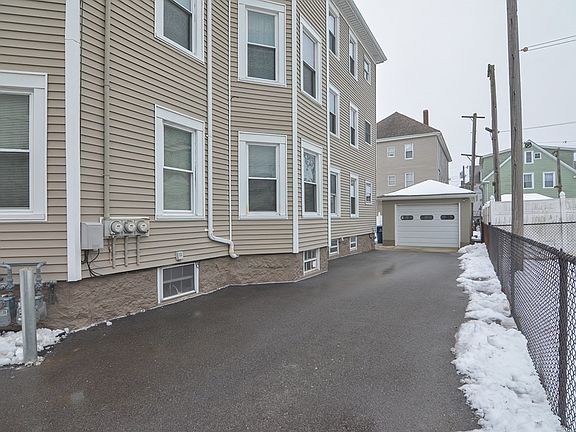 4th image of 162 Davis St