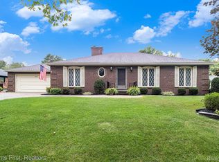 20401 Lexington Blvd, Northville, MI 48167