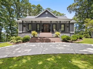 2245 Ravens Den Rd, Sewanee, TN 37375