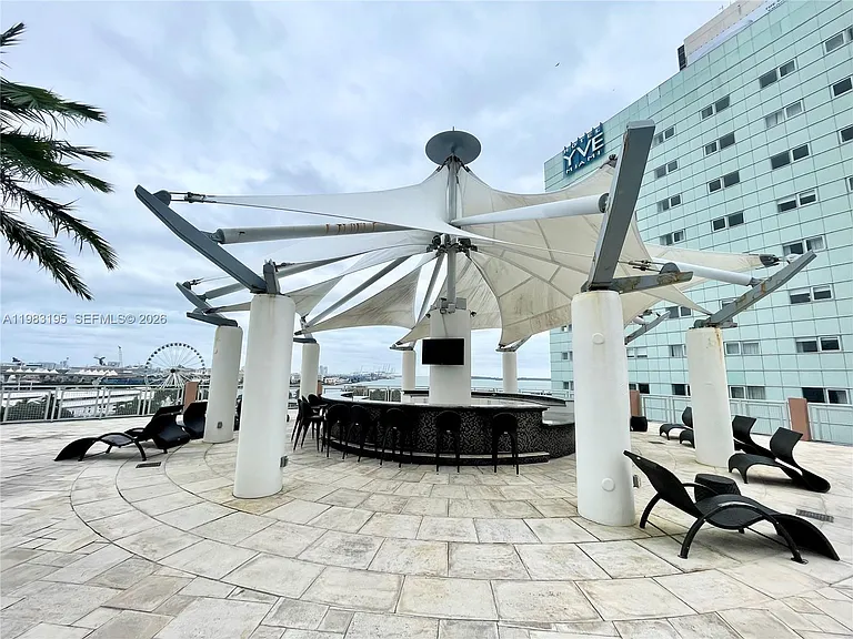 253 NE 2nd St #2506 — Photo 45