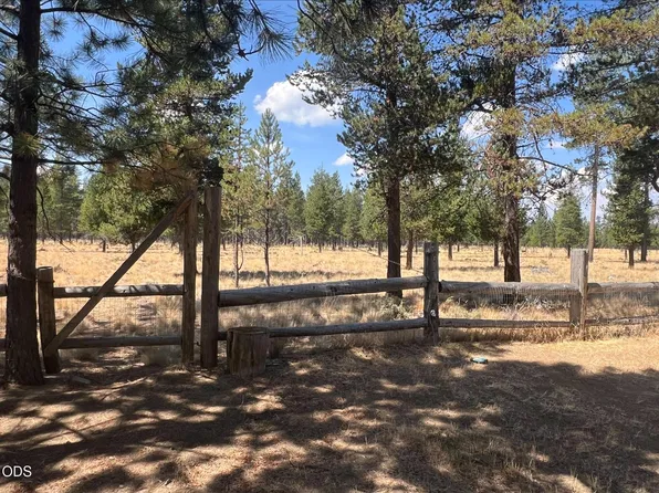 52531 Lost Ponderosa Rd, La Pine, OR 97739