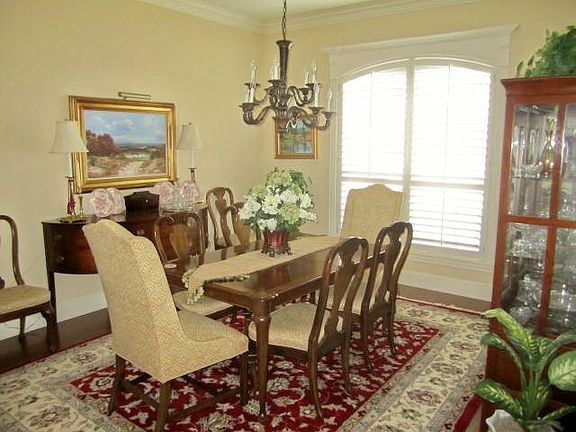 4th image of 1137 Garden Park Cir