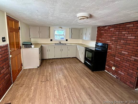 5th image of 1416 E 9th Street