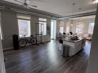 1416 Indiana Ave #201, Saint Charles, IL 60174