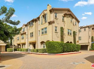 14122 W Willow Ln, Van Nuys, CA 91405