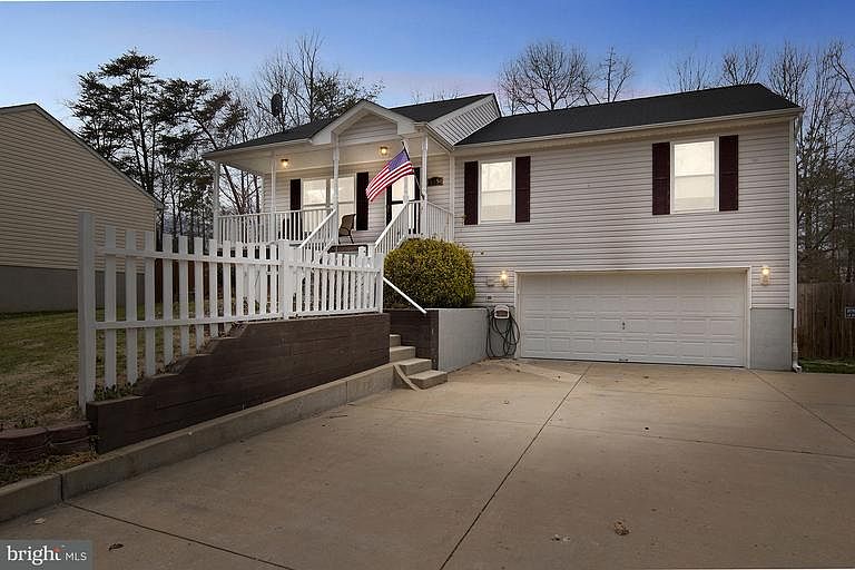 1st image of 46850 Planters Ct