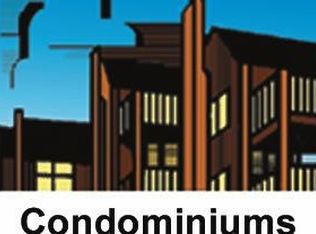 506 S Rochester St, Mukwonago, WI 53149