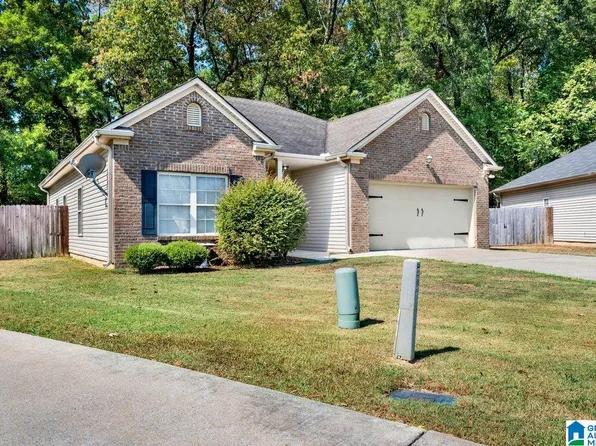 951 Meriweather Dr, Calera, AL 35040
