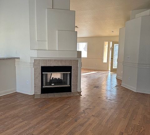 5th image of 4848 Califa Dr