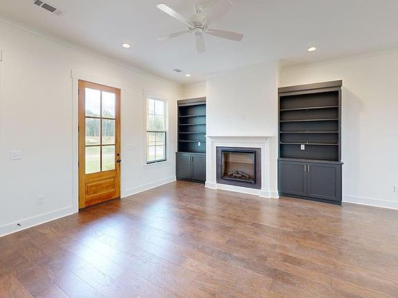 3rd image of 143 Merion Blvd