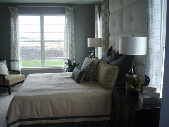 2924 Hillcrest Circle