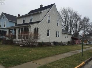 1039 Woodrow St, Fremont, OH 43420