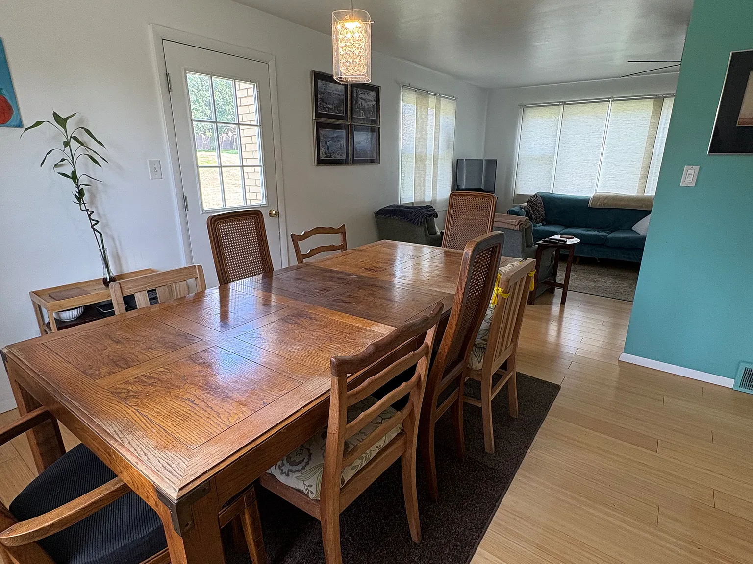 3 bed, 1050 sqft, $2,100 — Photo 4