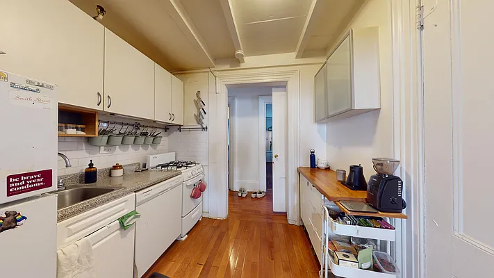 Rented by Bond New York | media 4