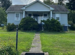 953 Cherry St, Greenock, PA 15047