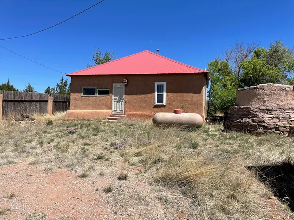 20 Basque Dr, San Jose, NM 87565